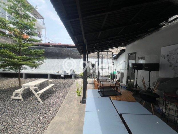 Disewakan! Rumah 3 Kamar Tidur &
1 Kamar Mandi di Panjer, Denpasar Disewakan! Rumah 3 Kamar Tidur &
1 Kamar Mandi di Panjer, Denpasar