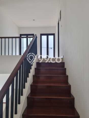 Hunian Elit LB 300m2 Siap Huni Desain Elegan di Harapan Indah, Bekasi Hunian Elit LB 300m2 Siap Huni Desain Elegan di Harapan Indah, Bekasi