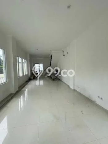 Unit Ruko Disewakan di Cipinang di Area Ramai & Strategis Unit Ruko Disewakan di Cipinang di Area Ramai & Strategis