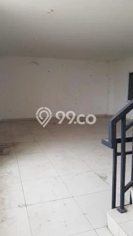 LOKASI PREMIUM! Gudang di , Luas 270m2m², Area Niaga LOKASI PREMIUM! Gudang di , Luas 270m2m², Area Niaga