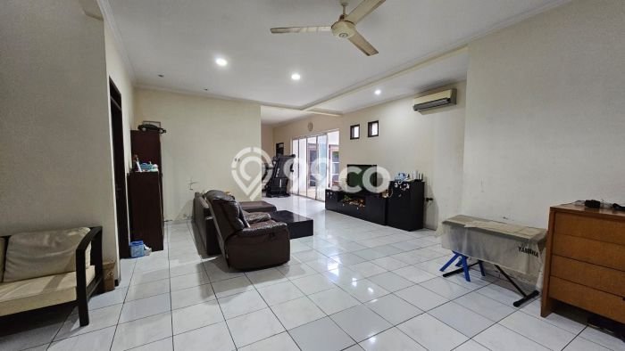 Rumah Akses Mudah area Greenwood, Semarang, Luas 575m² LB 350m² Rumah Akses Mudah area Greenwood, Semarang, Luas 575m² LB 350m²