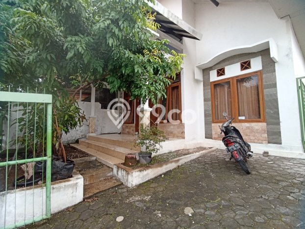 Rumah Luas Asri 2 KT Siap Pakai di Puri Anjasmoro Semarang Rumah Luas Asri 2 KT Siap Pakai di Puri Anjasmoro Semarang