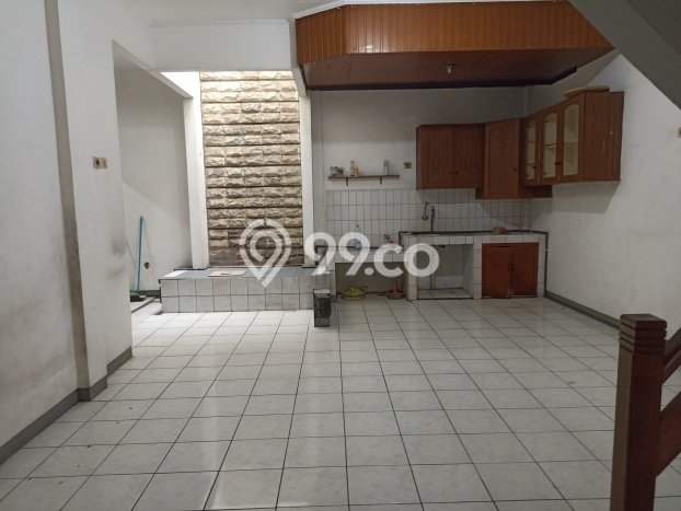 Rumah Strategis area Krapyak, Semarang, Luas 100m² Bangunan 200m² - BISA KPR! Rumah Strategis area Krapyak, Semarang, Luas 100m² Bangunan 200m² - BISA KPR!