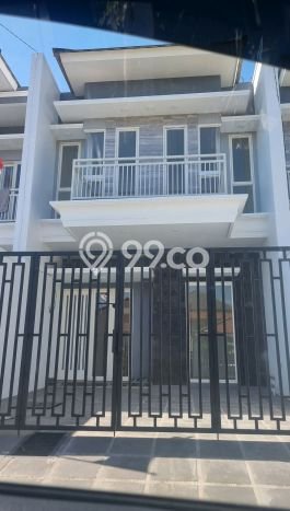 Rumah EXCLUSIVE! di Wonocolo, Surabaya, Luas 120m2m² Bangunan 170m2m², BISA KPR Rumah EXCLUSIVE! di Wonocolo, Surabaya, Luas 120m2m² Bangunan 170m2m², BISA KPR