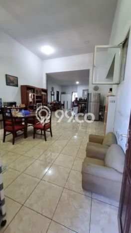 Rumah Luxury Modern Tanpa Renovasi di Kutisari Surabaya Rumah Luxury Modern Tanpa Renovasi di Kutisari Surabaya