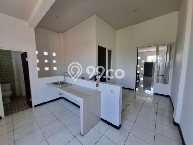 Dijual Ruko di Beji, Luas 256m2m², Area Berkembang, Jalan Utama Dijual Ruko di Beji, Luas 256m2m², Area Berkembang, Jalan Utama