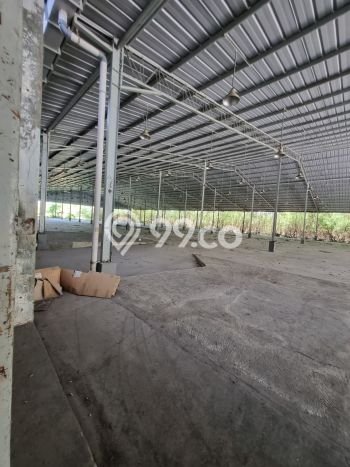 Gudang disewakan di Waru Sidoarjo dengan luas bangunan 11000m2 Gudang disewakan di Waru Sidoarjo dengan luas bangunan 11000m2