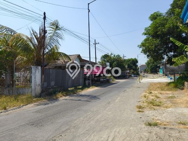 Jarang Ada! Tanah di Prambon Punya Luas 712m2 SHM Jarang Ada! Tanah di Prambon Punya Luas 712m2 SHM