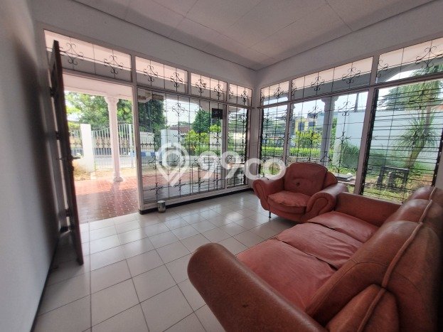 HARGA SPESIAL! Rumah Premium di Wonocolo, Surabaya, Luas 354m2m² LB 200m2m² Bisa Nego! HARGA SPESIAL! Rumah Premium di Wonocolo, Surabaya, Luas 354m2m² LB 200m2m² Bisa Nego!