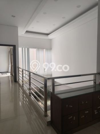 Dijual Rumah Luas Megah Dengan View Eksklusif di Keputih, Surabaya Dijual Rumah Luas Megah Dengan View Eksklusif di Keputih, Surabaya