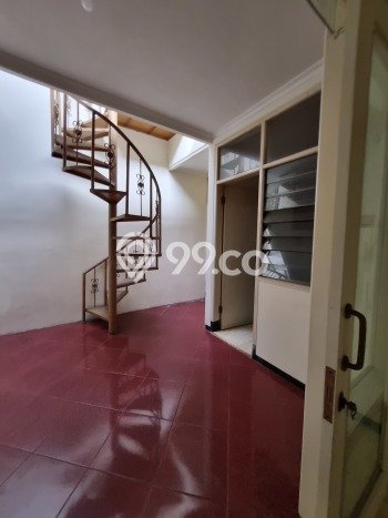Rumah Strategis Modern Lb 150m2 di Pakis, Malang Rumah Strategis Modern Lb 150m2 di Pakis, Malang