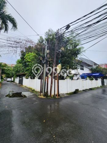 For Sale! Luxury House LT 412m2 Desain Modern di Pejaten For Sale! Luxury House LT 412m2 Desain Modern di Pejaten