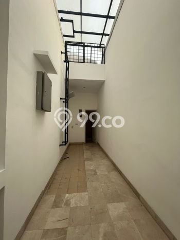 Rumah Elit LB 450m2 Siap Huni Desain Elegan di Pejaten, Jakarta Selatan Rumah Elit LB 450m2 Siap Huni Desain Elegan di Pejaten, Jakarta Selatan