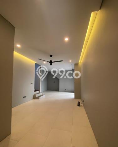 Ready to Use! Luxury House LT 120m2 Desain Modern di Pondok Indah Ready to Use! Luxury House LT 120m2 Desain Modern di Pondok Indah