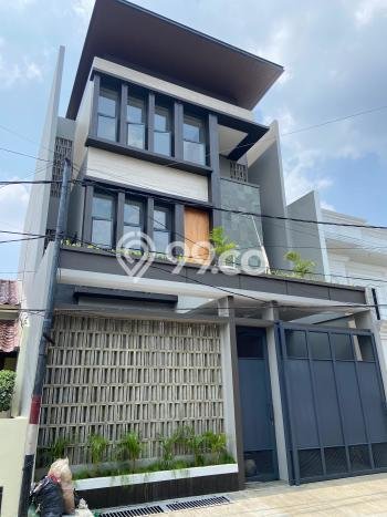 Ready to Use! Luxury House LT 120m2 Desain Modern di Pondok Indah Ready to Use! Luxury House LT 120m2 Desain Modern di Pondok Indah