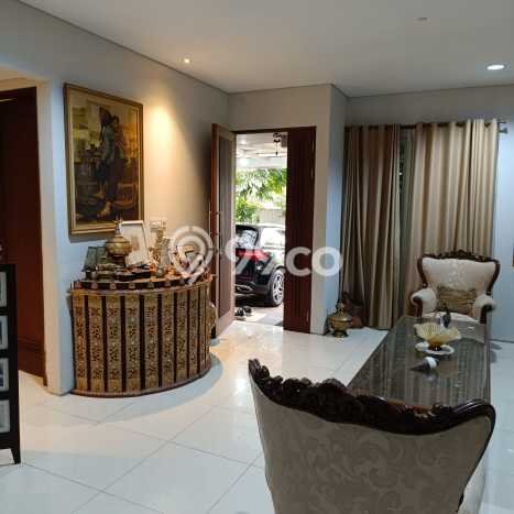 Hunian Elit LB 273m2 Siap Pakai Desain Elegan di Bintaro, Tangerang Selatan Hunian Elit LB 273m2 Siap Pakai Desain Elegan di Bintaro, Tangerang Selatan