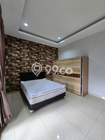 Rumah Strategis Modern Lb 350m2 di Karawaci, Tangerang Rumah Strategis Modern Lb 350m2 di Karawaci, Tangerang