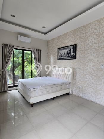 Rumah Strategis Modern Lb 350m2 di Karawaci, Tangerang Rumah Strategis Modern Lb 350m2 di Karawaci, Tangerang