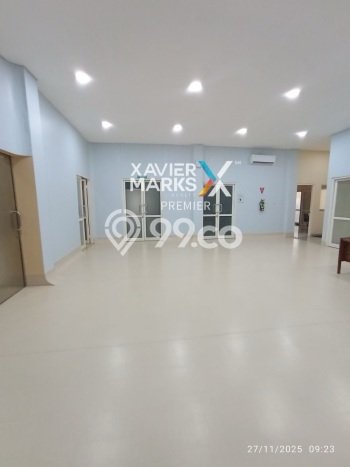 Unit Komersial Dijual di Pakis Malang Luas Tanah 7811m2, Luas Bangunan 3394m2 Unit Komersial Dijual di Pakis Malang Luas Tanah 7811m2, Luas Bangunan 3394m2