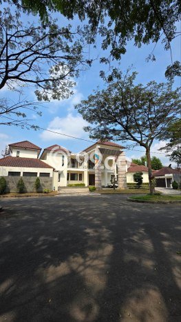 Hunian Mewah LB 1500m2 Siap Pakai Desain Elegan di Malang Kota, Malang Hunian Mewah LB 1500m2 Siap Pakai Desain Elegan di Malang Kota, Malang