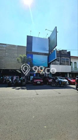 AREA KOMERSIAL! Ruko di , Luas 1668m2m², Posisi Strategis AREA KOMERSIAL! Ruko di , Luas 1668m2m², Posisi Strategis