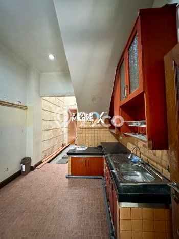 Rumah Siap Pakai area , Malang, Luas 375m2m² LB 500m2m² Rumah Siap Pakai area , Malang, Luas 375m2m² LB 500m2m²