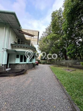 For Sale! Luxury House LT 1417m2 Desain Elegan di Malang Kota For Sale! Luxury House LT 1417m2 Desain Elegan di Malang Kota