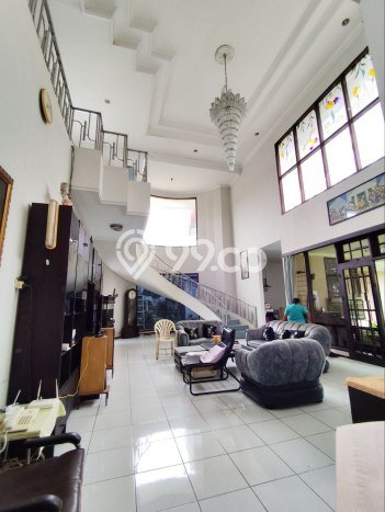Rumah Terawat 5 KT 3 KM di Kawasan Bisnis , Malang Rumah Terawat 5 KT 3 KM di Kawasan Bisnis , Malang