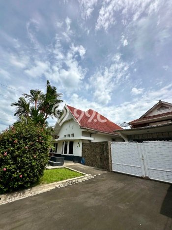 Hunian Mewah LB 500m2 Siap Huni Desain Elegan di Malang Kota, Malang Hunian Mewah LB 500m2 Siap Huni Desain Elegan di Malang Kota, Malang