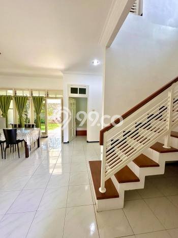 Dijual Cepat! Vila di Batu, Ukuran 554m2m², Posisi Strategis dekat dengan berbagai fasilitas Dijual Cepat! Vila di Batu, Ukuran 554m2m², Posisi Strategis dekat dengan berbagai fasilitas