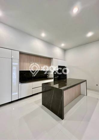 Kesempatan Emas Memiliki Rumah LT 120m2m² / LB 160m2m² di Kawasan Komersial Soekarno Hatta, Malang Kesempatan Emas Memiliki Rumah LT 120m2m² / LB 160m2m² di Kawasan Komersial Soekarno Hatta, Malang