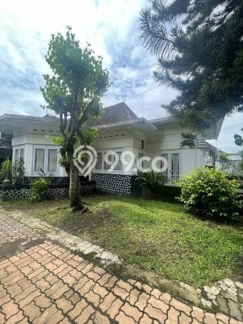 Ready to Use! Luxury House LT 925m2 Desain Modern di Malang Kota Ready to Use! Luxury House LT 925m2 Desain Modern di Malang Kota