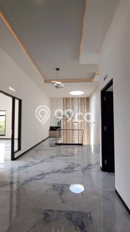 Rumah kawasan Araya, Malang, Luas 300m2m² LB 500m2m² Rumah kawasan Araya, Malang, Luas 300m2m² LB 500m2m²