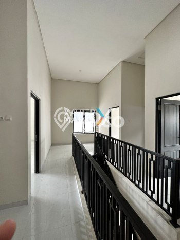 Rumah LT 120m2m² Semi Furnished di Lokasi Prestisius , Malang Rumah LT 120m2m² Semi Furnished di Lokasi Prestisius , Malang