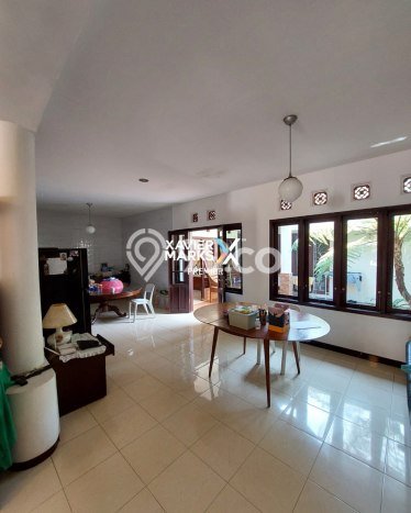 Ready to Use! Luxury House LT 501m2 Desain Elegan di Malang Kota Ready to Use! Luxury House LT 501m2 Desain Elegan di Malang Kota