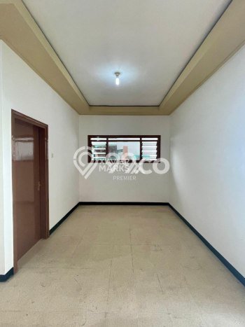 Rumah 3 KT 2 KM LT 258m2m², Luas Bangunan 220m2m² di Malang Kota, Malang Rumah 3 KT 2 KM LT 258m2m², Luas Bangunan 220m2m² di Malang Kota, Malang