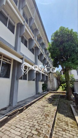 Unit Komersial Dijual di Malang LT 3841m2 & LB 1400m2 Unit Komersial Dijual di Malang LT 3841m2 & LB 1400m2