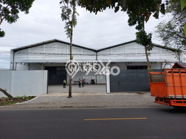 Gudang untuk disewa di Pakisaji punya LT 3000m2 & LB 2000m2 harga sewa kompetitif Gudang untuk disewa di Pakisaji punya LT 3000m2 & LB 2000m2 harga sewa kompetitif