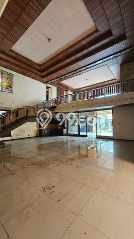 HARGA SPESIAL! Rumah area , Malang, LT 997m2m² Bangunan 700m2m² HARGA NEGO! HARGA SPESIAL! Rumah area , Malang, LT 997m2m² Bangunan 700m2m² HARGA NEGO!