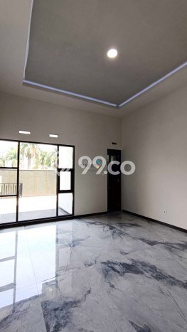 Rumah kawasan Araya, Malang, Luas 300m2m² LB 500m2m² Rumah kawasan Araya, Malang, Luas 300m2m² LB 500m2m²