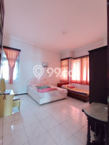 Rumah Terawat 5 KT 3 KM di Kawasan Bisnis , Malang Rumah Terawat 5 KT 3 KM di Kawasan Bisnis , Malang