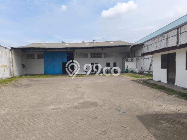 FOR RENT! Gudang di Margomulyo Cocok untuk Bisnis 2500m2 FOR RENT! Gudang di Margomulyo Cocok untuk Bisnis 2500m2