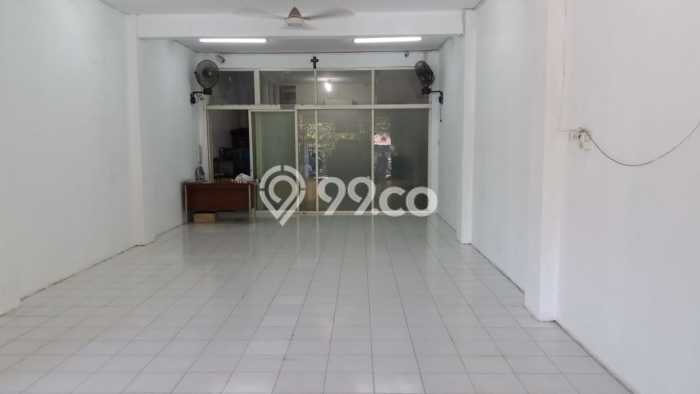 Ruko Dijual di Surabaya LT 125m2 & LB 300m2 Lokasi Terbaik! Ruko Dijual di Surabaya LT 125m2 & LB 300m2 Lokasi Terbaik!