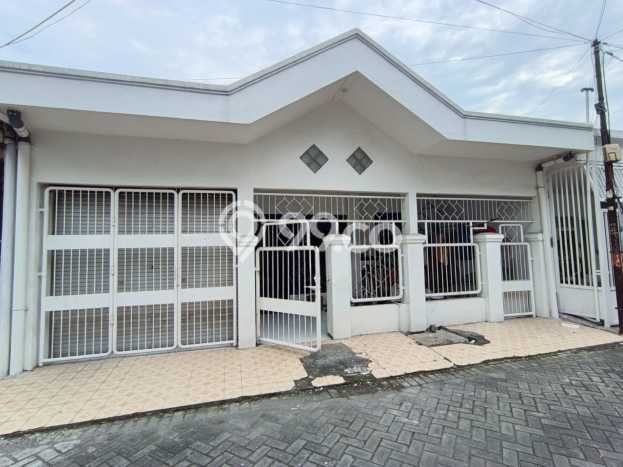 Rumah Modern Minimalis 3 Kamar Bisa Langsung Pindah di Wiyung Rumah Modern Minimalis 3 Kamar Bisa Langsung Pindah di Wiyung