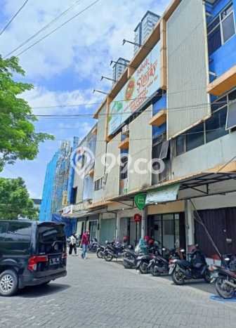 Ruko Disewa di Sukolilo, Surabaya, LT 68m2 / LB 202m2 Ruko Disewa di Sukolilo, Surabaya, LT 68m2 / LB 202m2