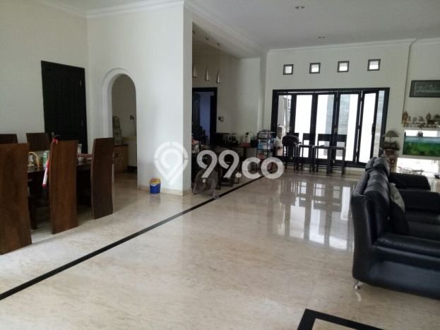 Dijual Rumah Premium dengan Fasilitas Sekitar Lengkap di Wiyung, Surabaya Dijual Rumah Premium dengan Fasilitas Sekitar Lengkap di Wiyung, Surabaya