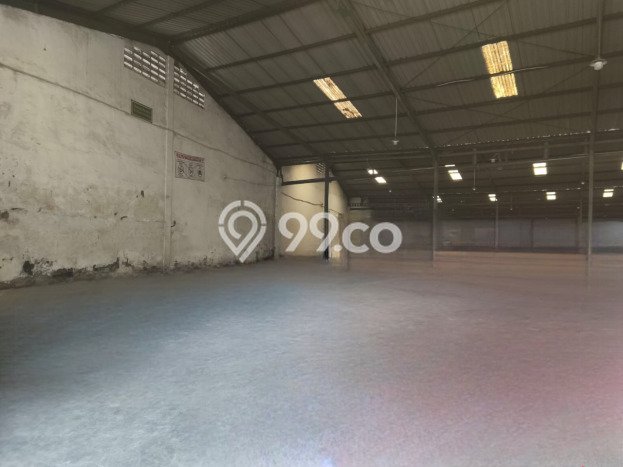 FOR RENT! Gudang di Margomulyo Cocok untuk Bisnis 2500m2 FOR RENT! Gudang di Margomulyo Cocok untuk Bisnis 2500m2