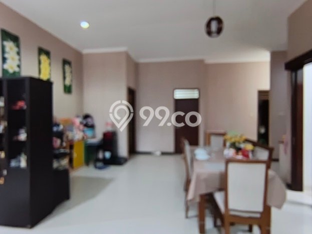 Hunian Cantik Modern Lb 210m2 di Wiyung, Surabaya Hunian Cantik Modern Lb 210m2 di Wiyung, Surabaya