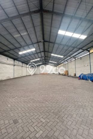 FOR RENT! Gudang di Margomulyo Cocok untuk Bisnis 1000m2 FOR RENT! Gudang di Margomulyo Cocok untuk Bisnis 1000m2