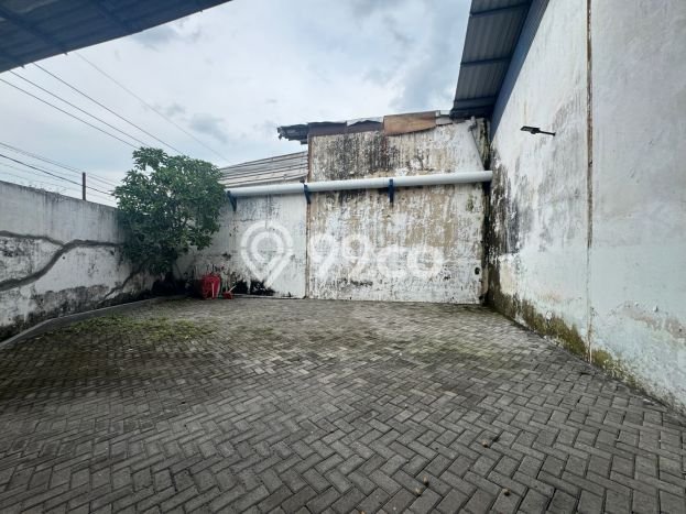 FOR RENT! Gudang di Margomulyo Cocok untuk Bisnis 1000m2 FOR RENT! Gudang di Margomulyo Cocok untuk Bisnis 1000m2